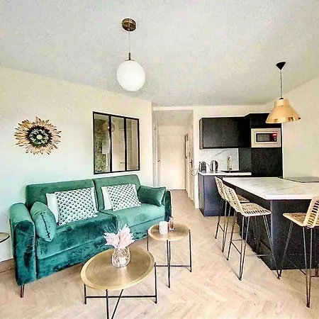 Avec Balcon Le Nid Dore - Place Morny Appartement Deauville