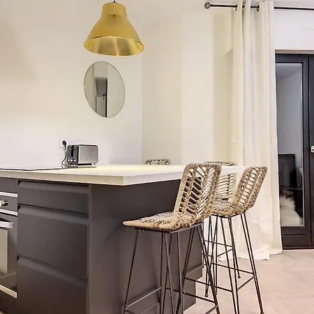 Avec Balcon Le Nid Dore - Place Morny דירה