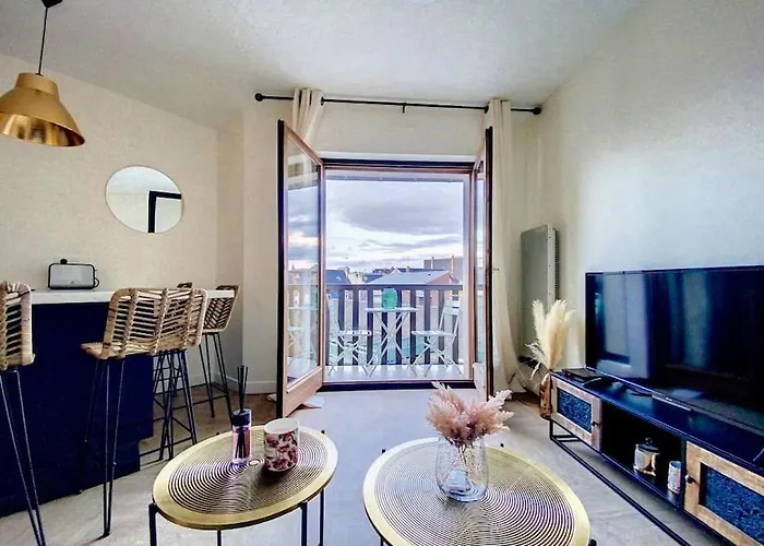 Апартаменты Avec Balcon Le Nid Dore - Place Morny